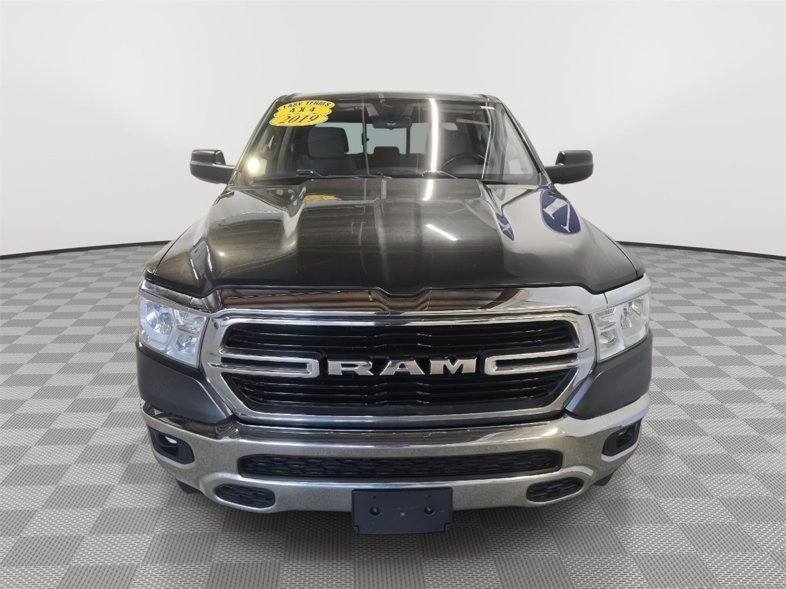 2019 RAM 1500 Big Horn/Lone Star 4x4 Crew Cab 5'7's photo