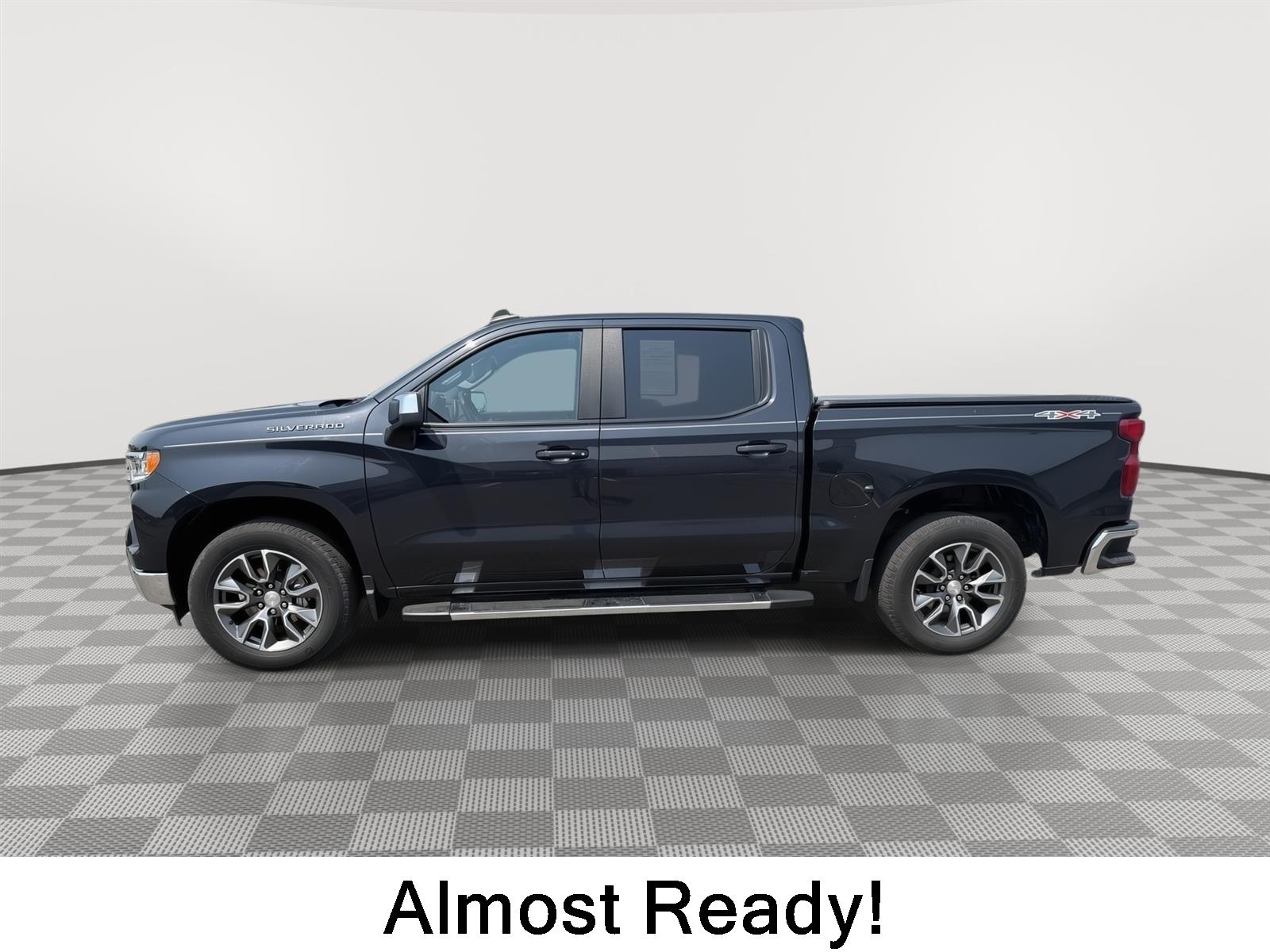 Sterling Gray Metallic 2023 Chevrolet Silverado 1500 Pickup Truck Four-Wheel Drive 8-Speed Automatic