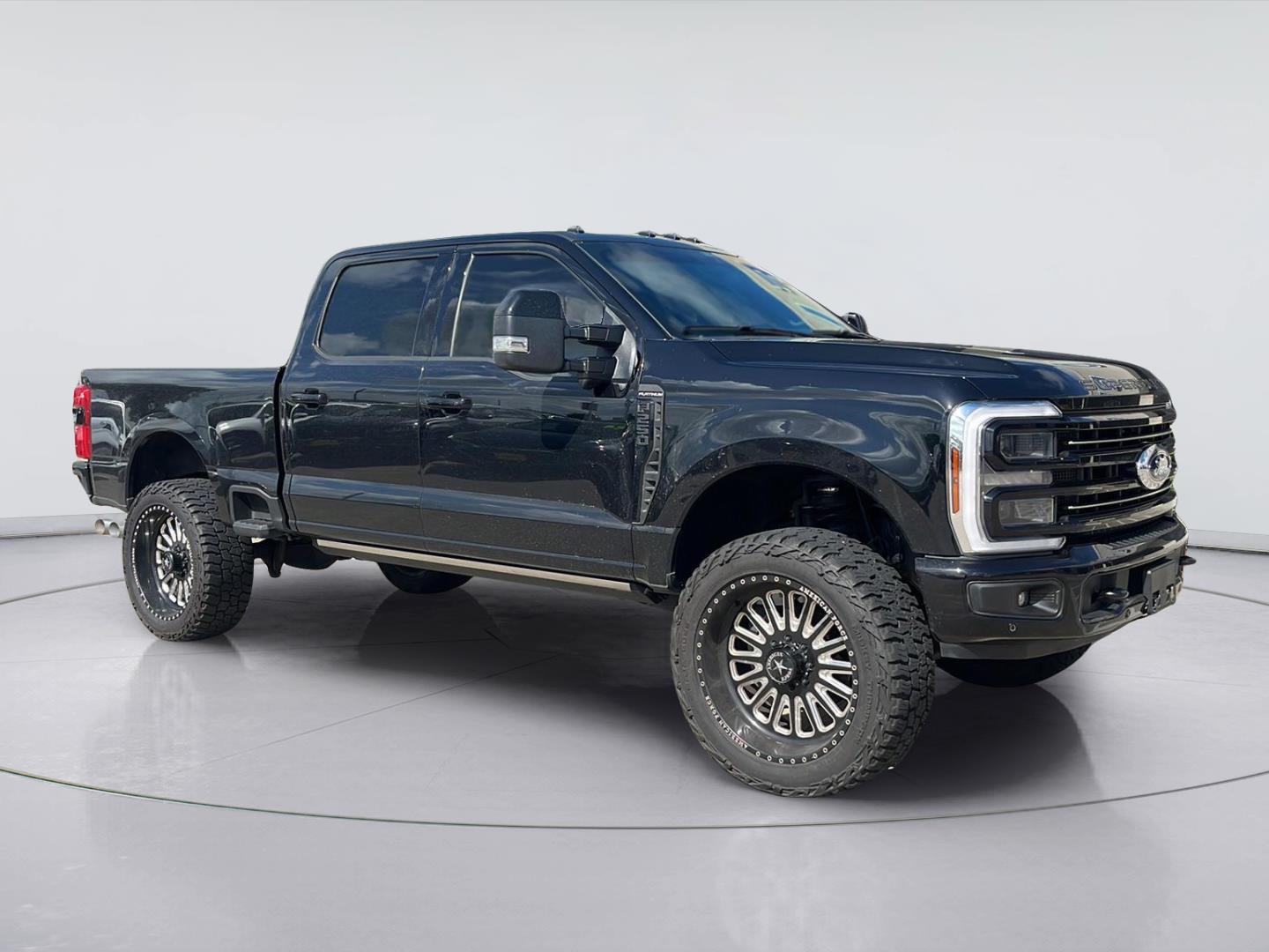 Agate Black 2025 Ford F-250 Super Duty Platinum Crew Cab 4WD Pickup Truck Four-Wheel Drive Automatic