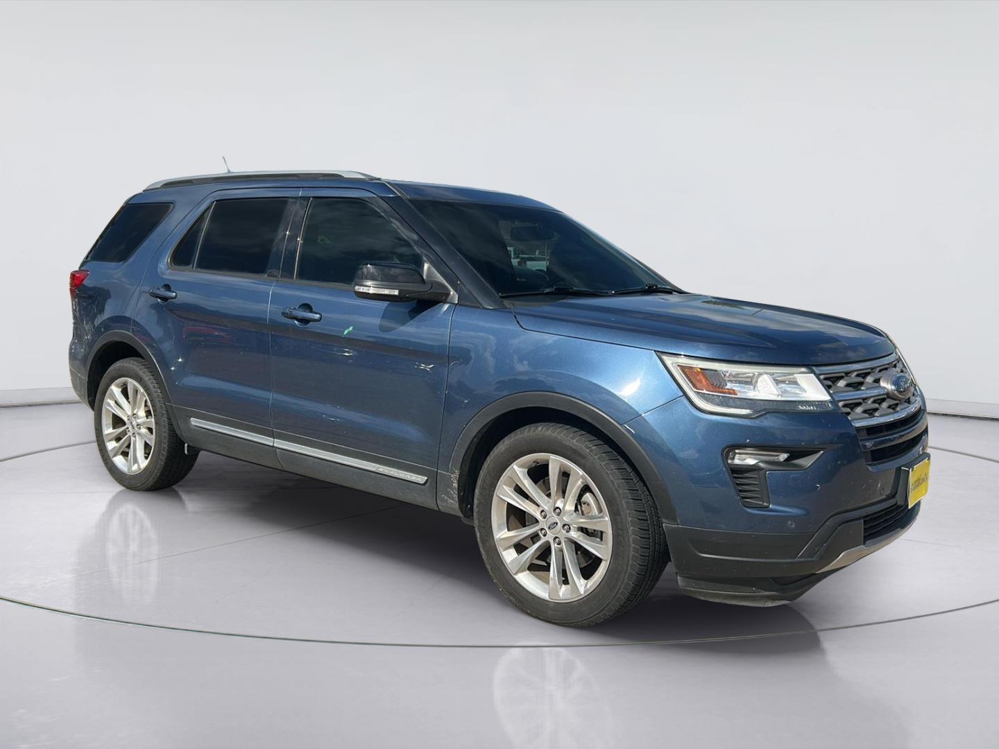Blue 2018 Ford Explorer SUV / Crossover Front-Wheel Drive 6-Speed Automatic