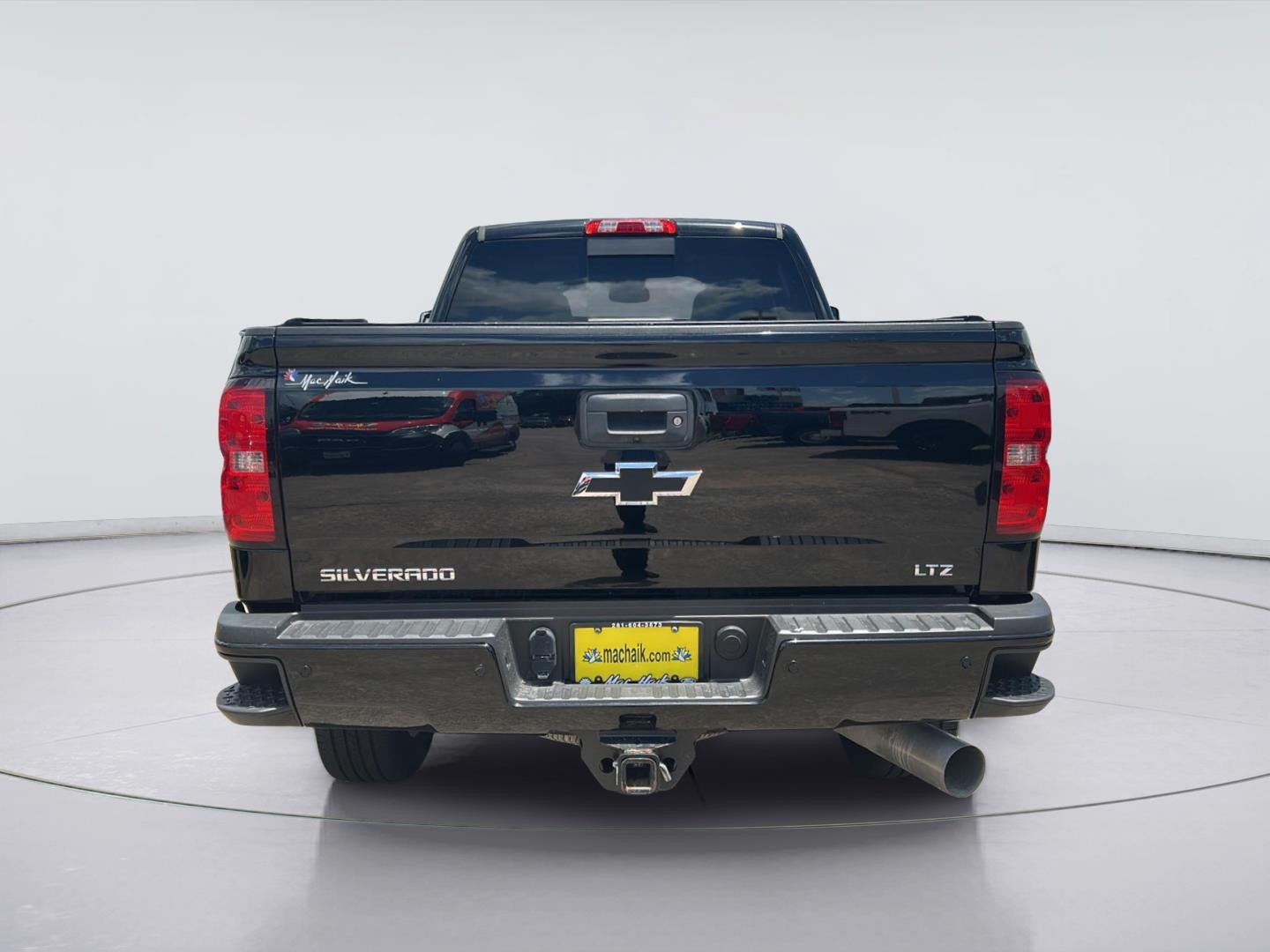 View vehicle photo 5