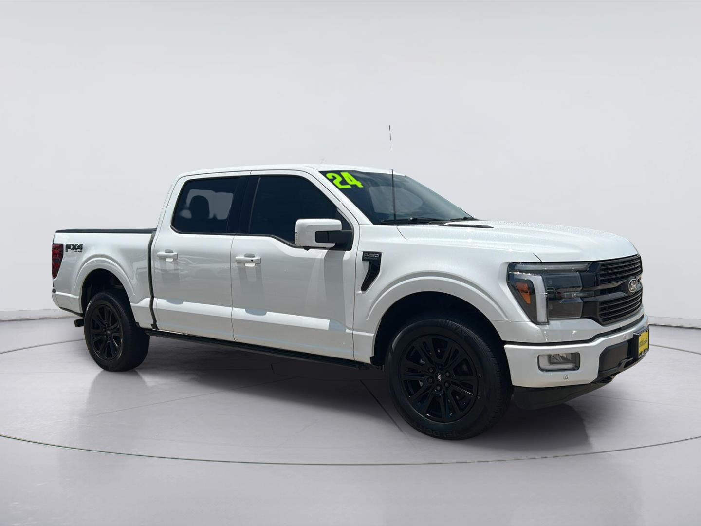 Star White Metallic Tri-Coat 2024 Ford F-150 Pickup Truck Four-Wheel Drive Automatic