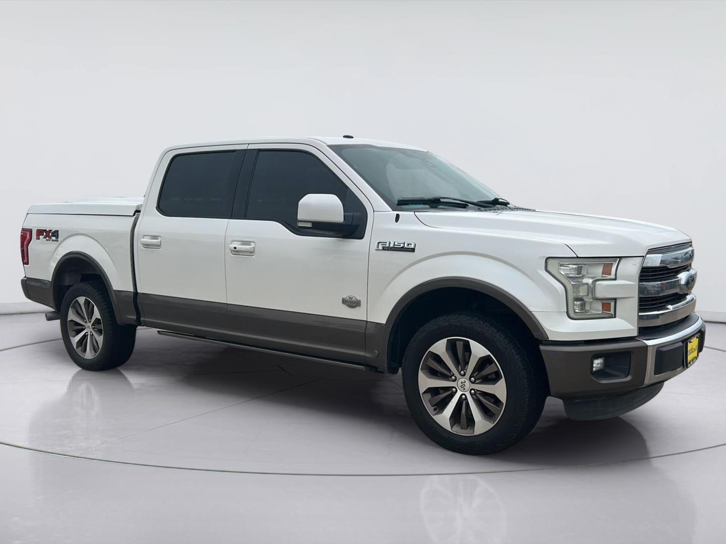 White Platinum Metallic Tri-Coat/Caribou Metallic 2016 Ford F-150 Pickup Truck Four-Wheel Drive 6-Speed Automatic