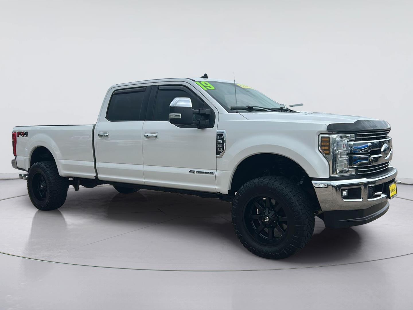 2019 Ford F-350 Super Duty Lariat Crew Cab 4WD