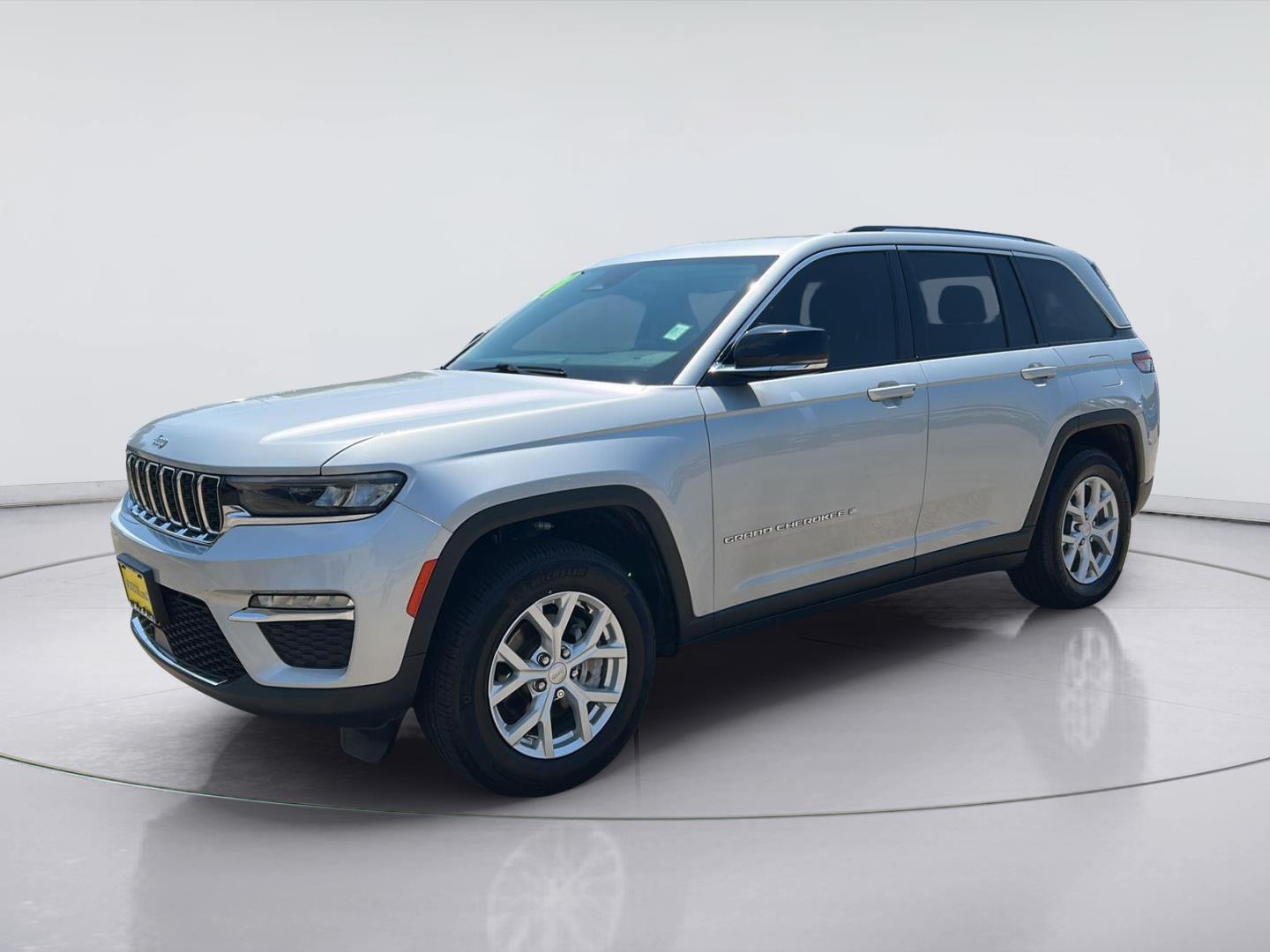 Silver Zynith 2024 Jeep Grand Cherokee SUV / Crossover 4X2 8-Speed Automatic