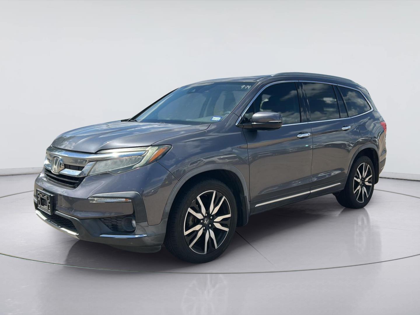 Gray (Modern Steel Metallic) 2019 Honda Pilot SUV / Crossover All-Wheel Drive Automatic