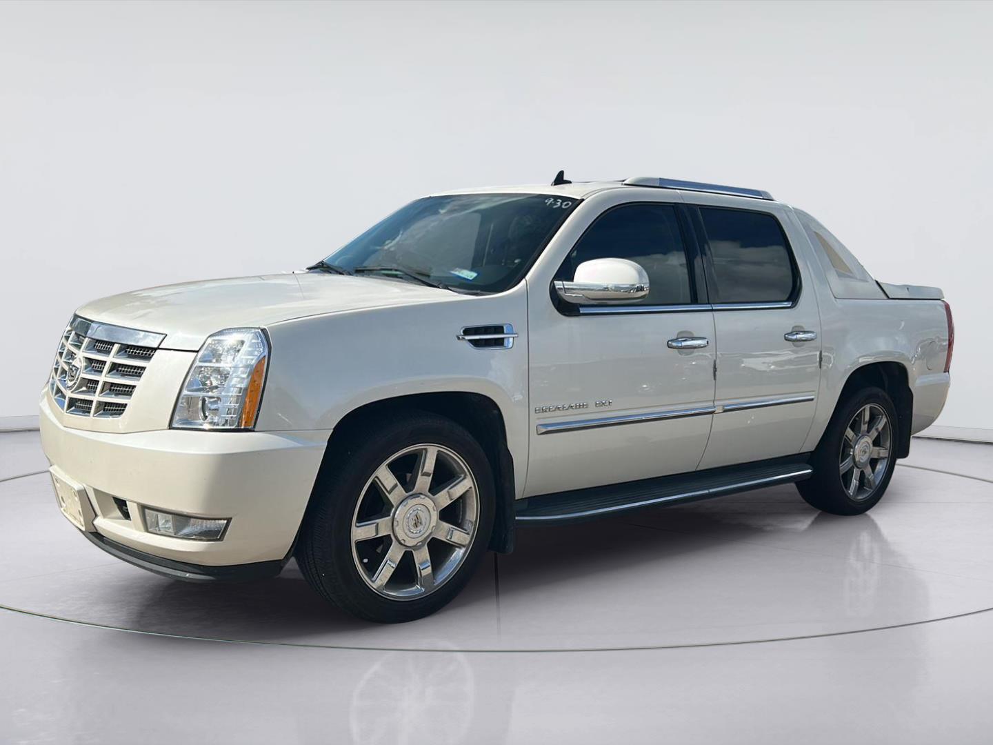 White Diamond Tricoat 2011 Cadillac Escalade EXT Pickup Truck All-Wheel Drive 6-Speed Automatic