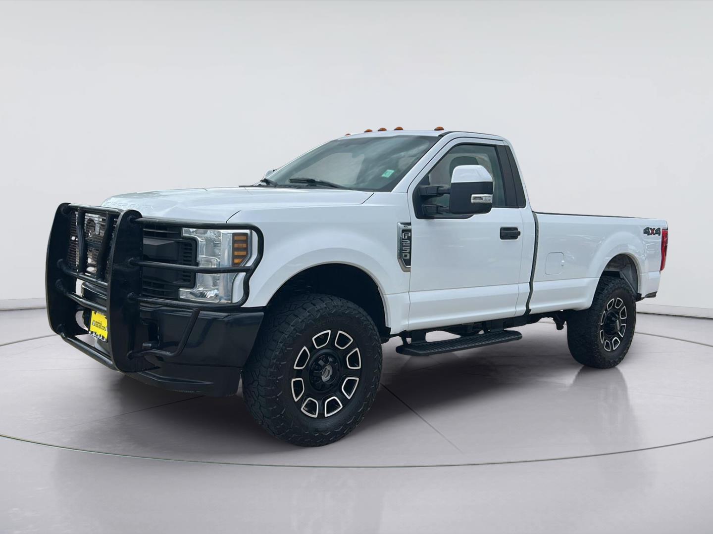 Oxford White 2019 Ford F-250 Super Duty Pickup Truck Four-Wheel Drive 6-Speed Automatic