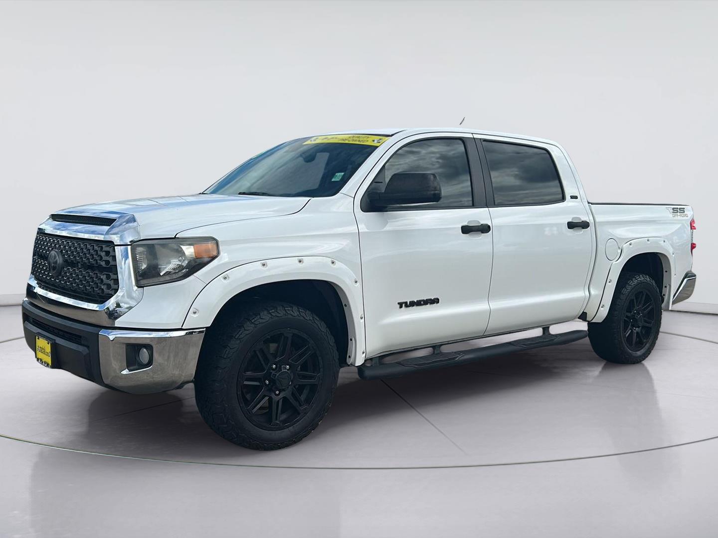 Super White 2018 Toyota Tundra Pickup Truck 4X2 Automatic