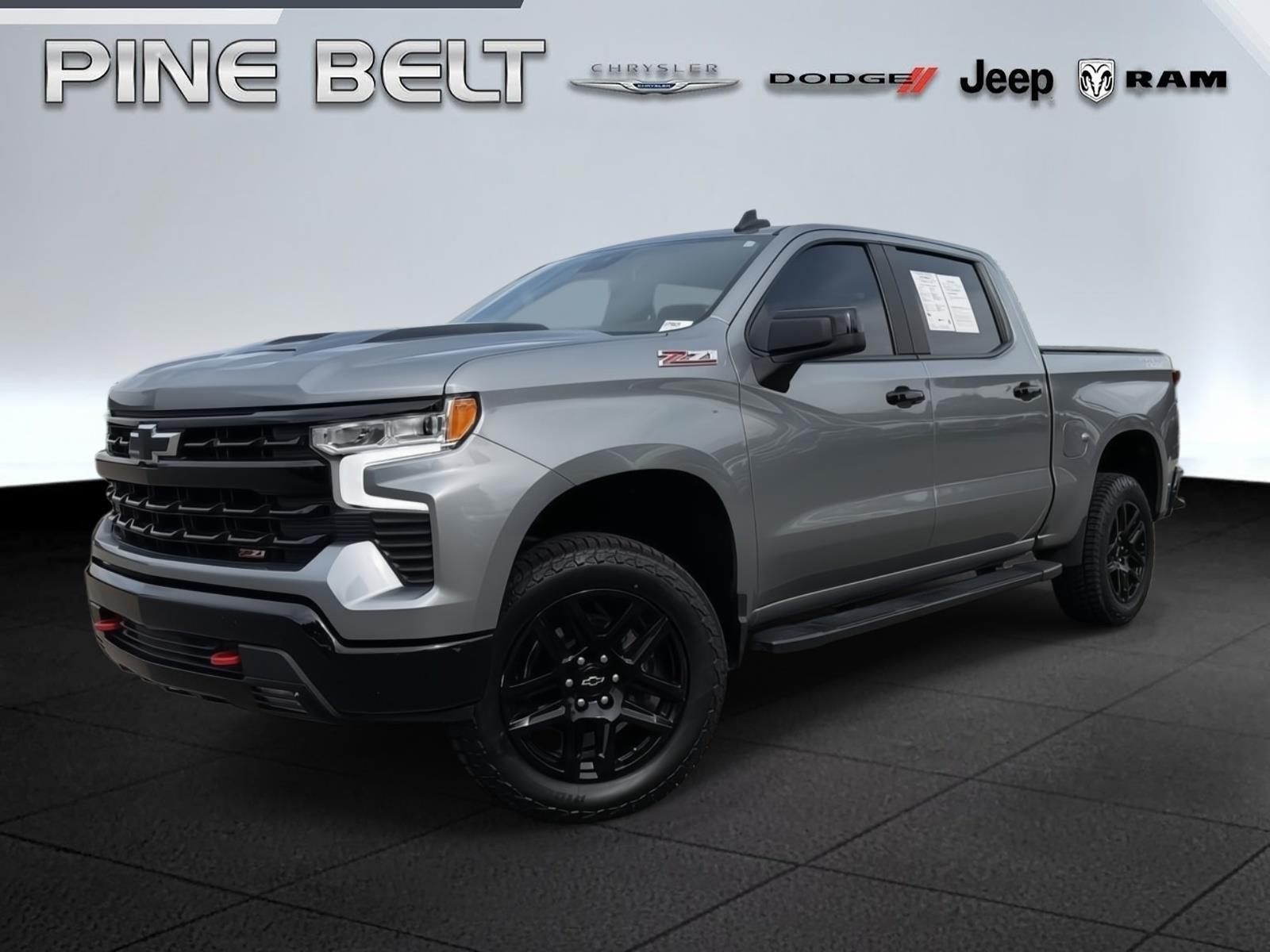 Sterling Gray Metallic 2024 Chevrolet Silverado 1500 LT Trail Boss Crew Cab 4WD Pickup Truck Four-Wheel Drive 8-Speed Automatic