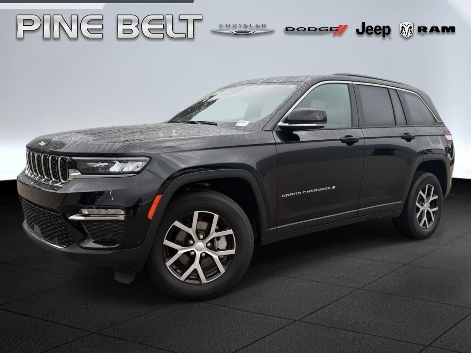 Diamond Black Crystal Pearlcoat 2024 Jeep Grand Cherokee SUV / Crossover Four-Wheel Drive 8-Speed Automatic