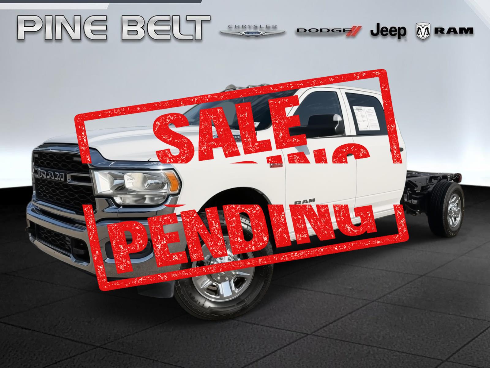 Bright White Clearcoat 2019 RAM 3500 Chassis Pickup Truck Four-Wheel Drive 6-Speed Automatic