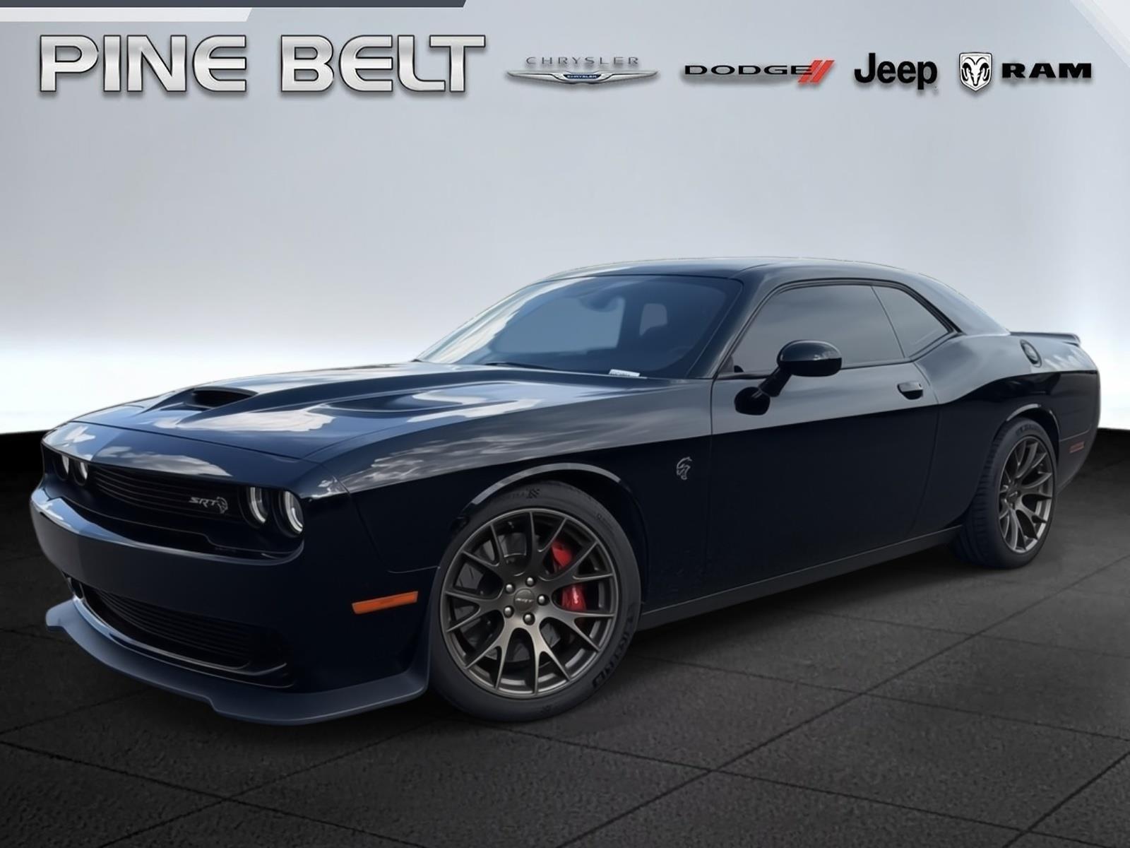 Pitch Black Clearcoat 2017 Dodge Challenger Coupe Rear-Wheel Drive 8-Speed Automatic