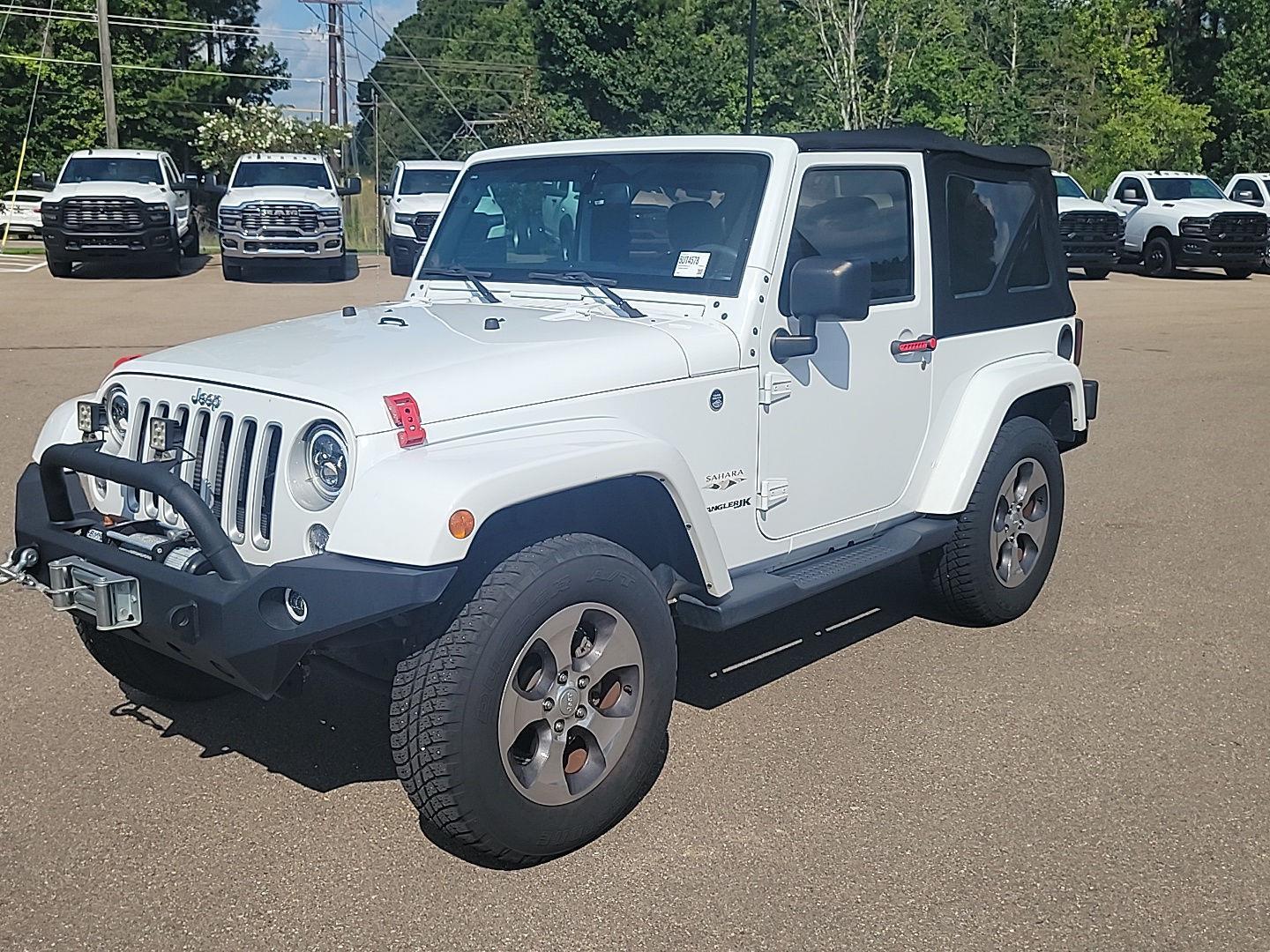 Bright White Clearcoat 2018 Jeep Wrangler SUV / Crossover Four-Wheel Drive 5-Speed Automatic