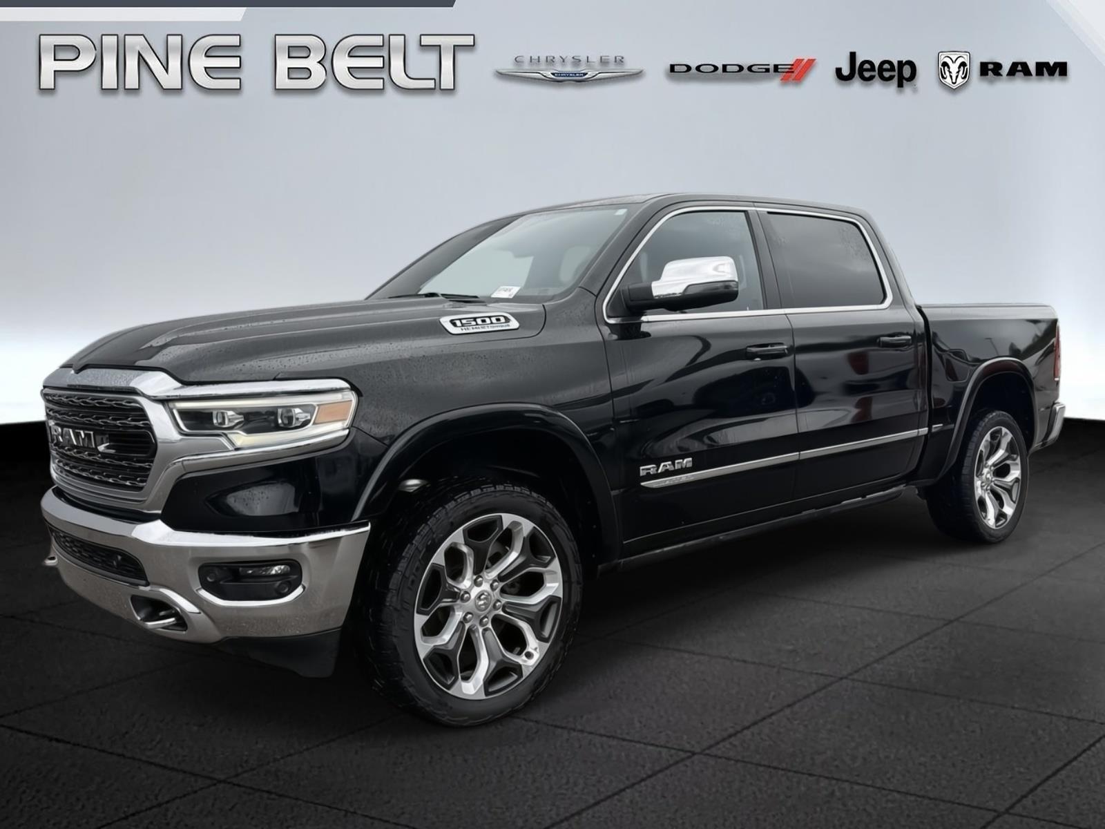 Diamond Black Crystal Pearlcoat 2024 RAM 1500 Pickup Truck Four-Wheel Drive 8-Speed Automatic