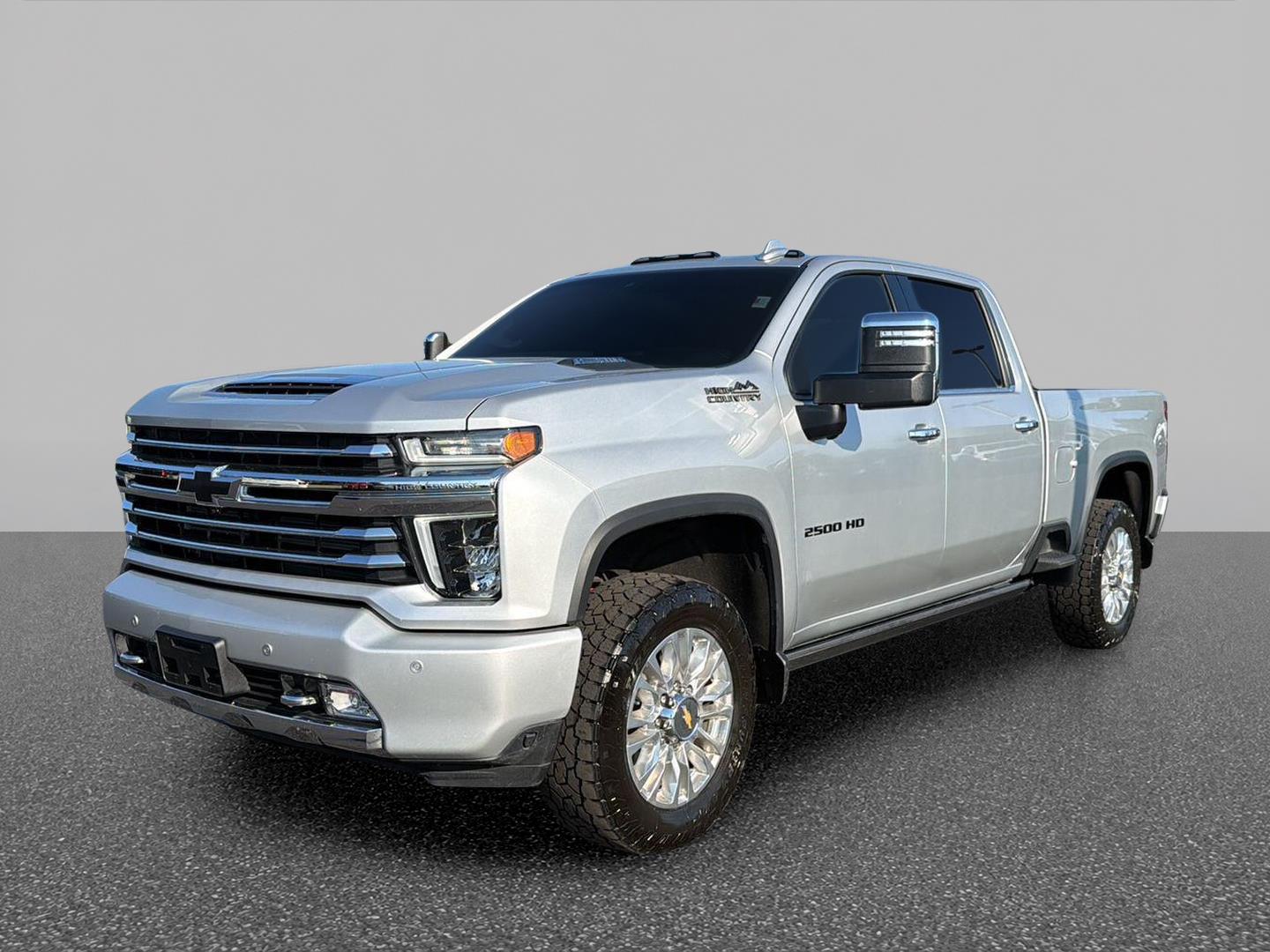 Silver Ice Metallic 2022 Chevrolet Silverado 2500HD Pickup Truck Four-Wheel Drive Automatic
