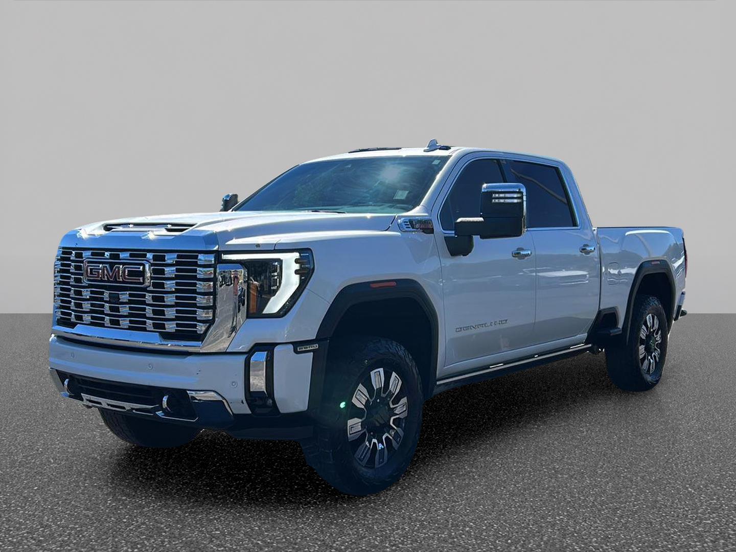 White Frost Tricoat 2024 GMC Sierra 2500HD Pickup Truck Four-Wheel Drive Automatic