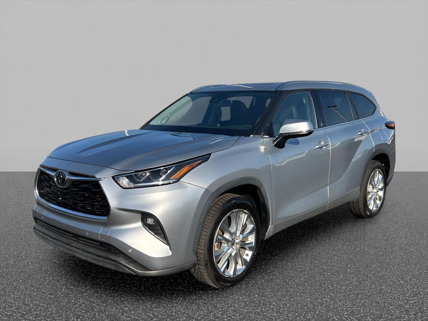 Celestial Silver Metallic 2020 Toyota Highlander SUV / Crossover Front-Wheel Drive 8-Speed Automatic