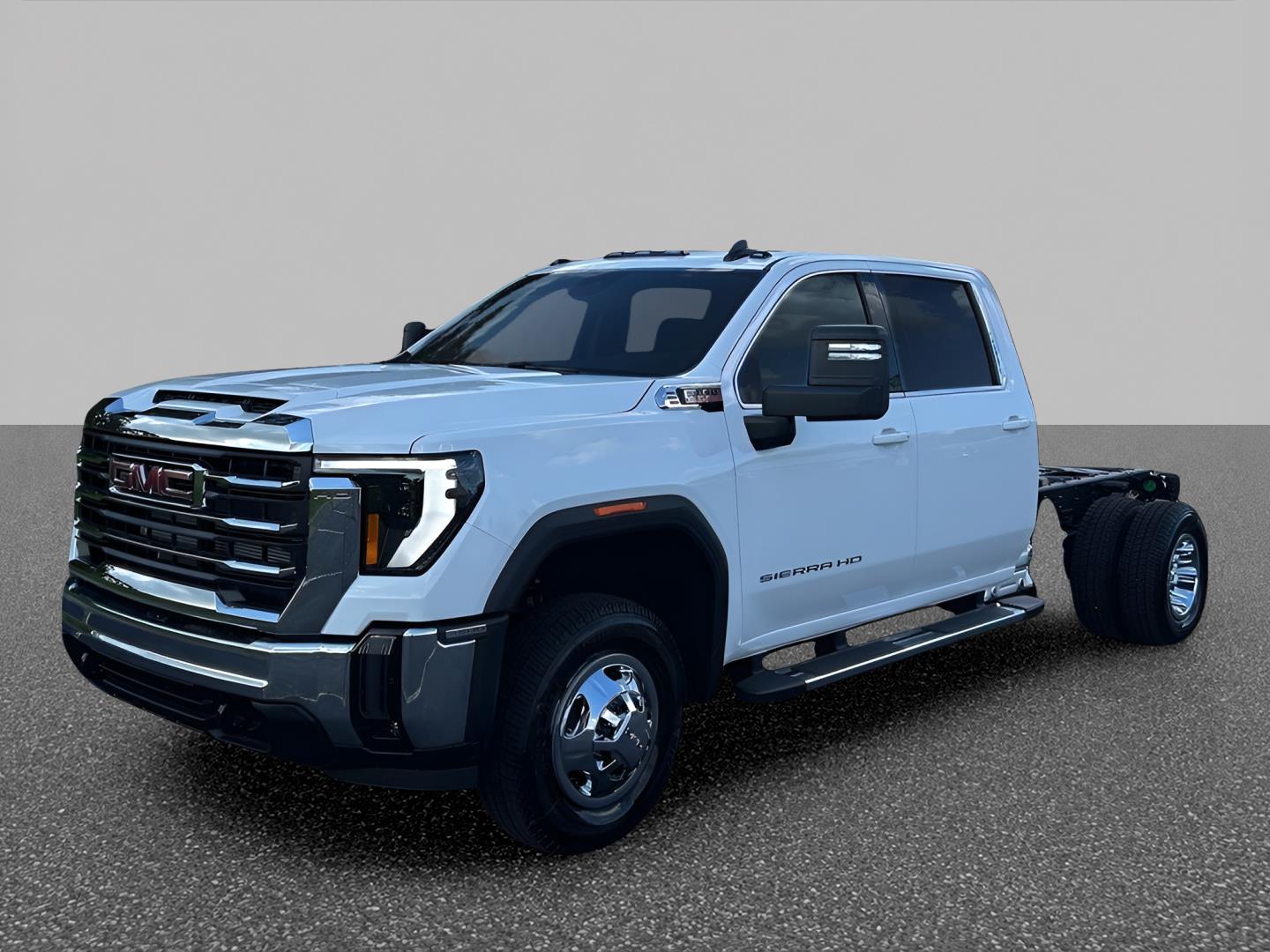 Summit White 2026 GMC Sierra 3500HD Chassis Pickup Truck Four-Wheel Drive Automatic
