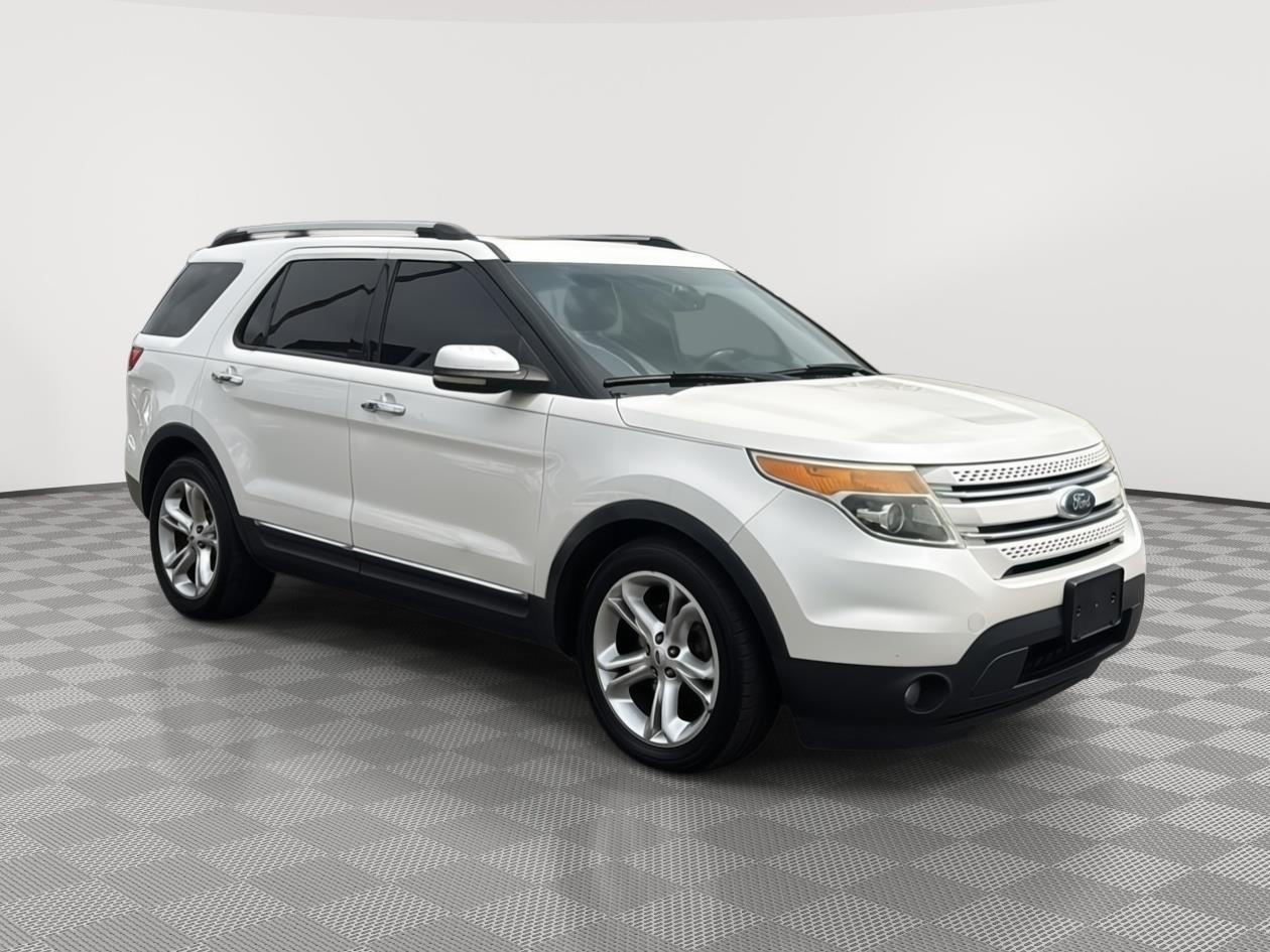 View vehicle photo 7