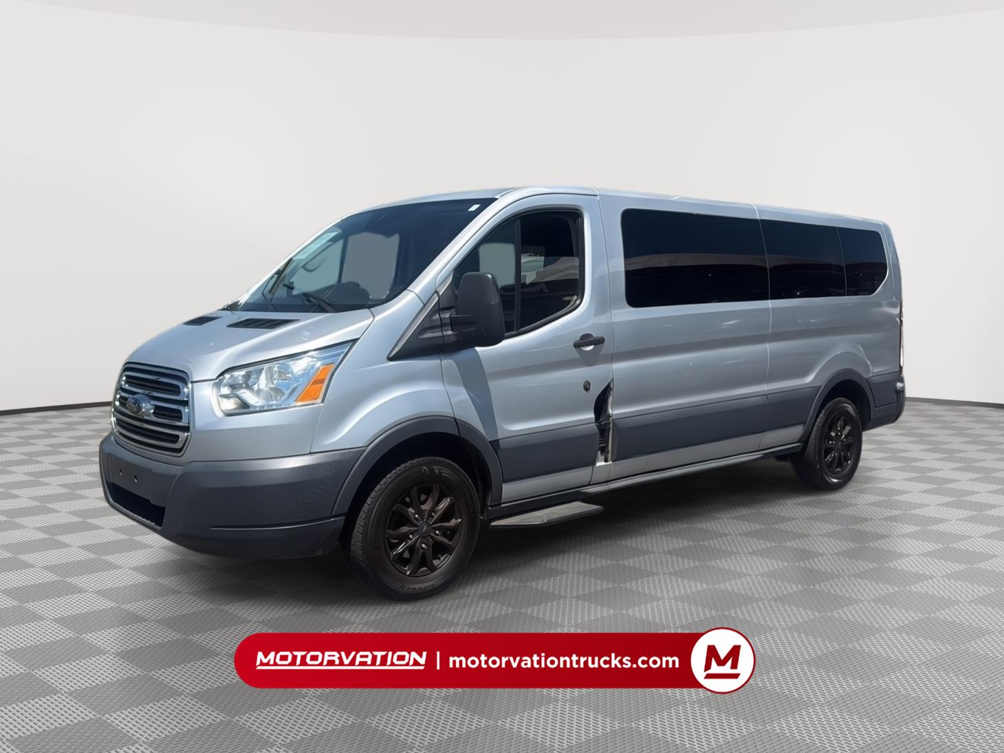 Ingot Silver Metallic 2018 Ford Transit Passenger 350 XLT Low Roof LWB RWD with Sliding Passenger-Side Door Van Rear-Wheel Drive 6-Speed Automatic Overdrive