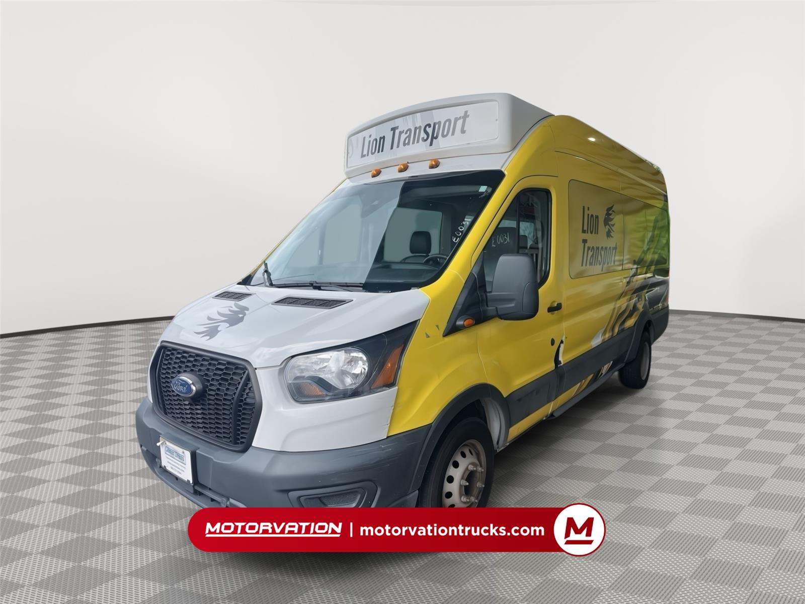Oxford White 2022 Ford Transit Passenger Van Rear-Wheel Drive