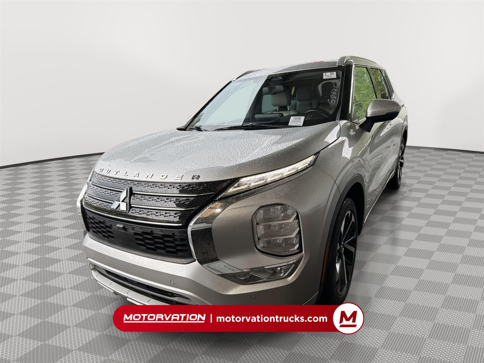 Silver 2023 Mitsubishi Outlander SUV / Crossover Front-Wheel Drive Continuously Variable Transmission
