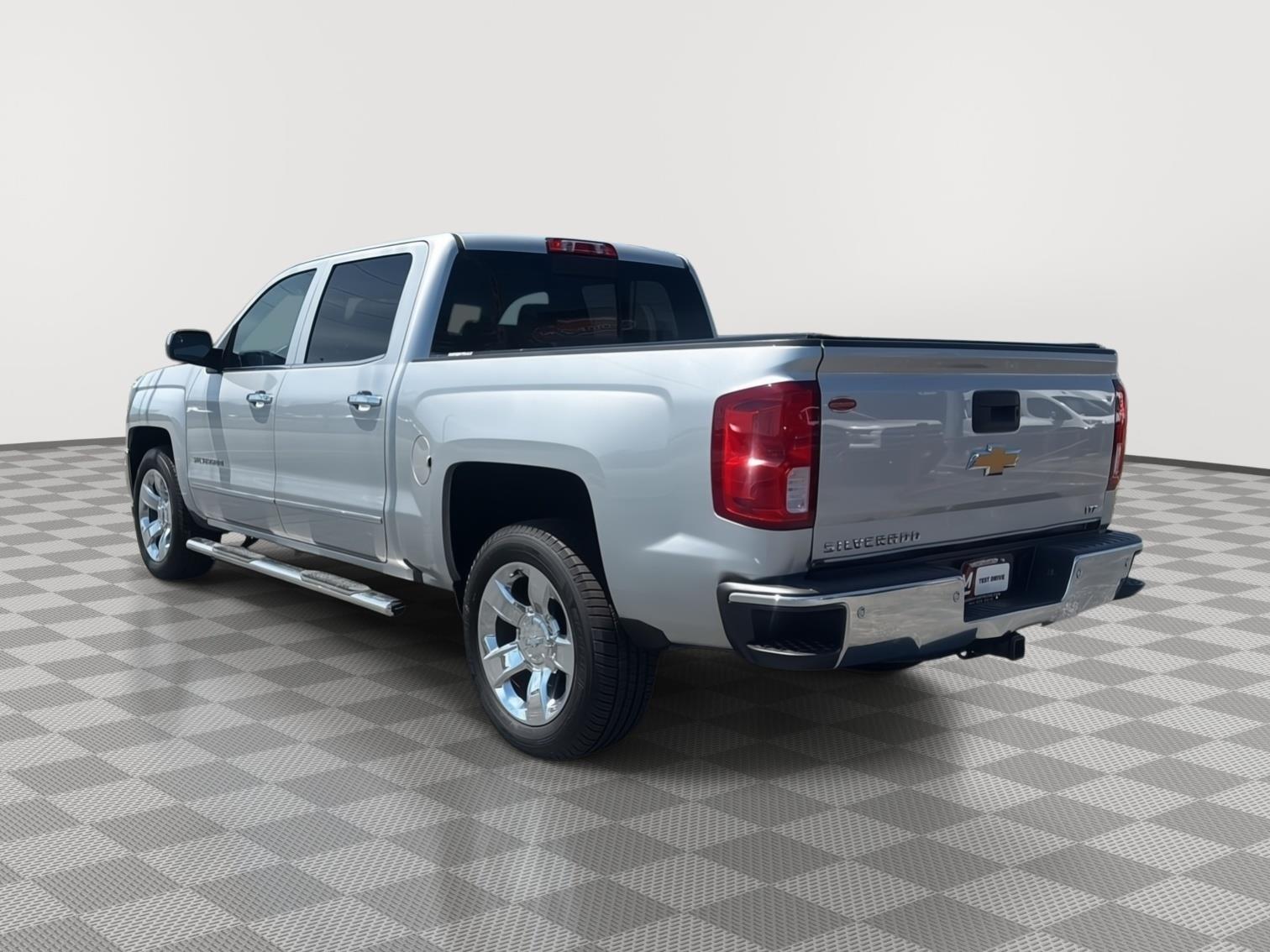 View vehicle photo 3