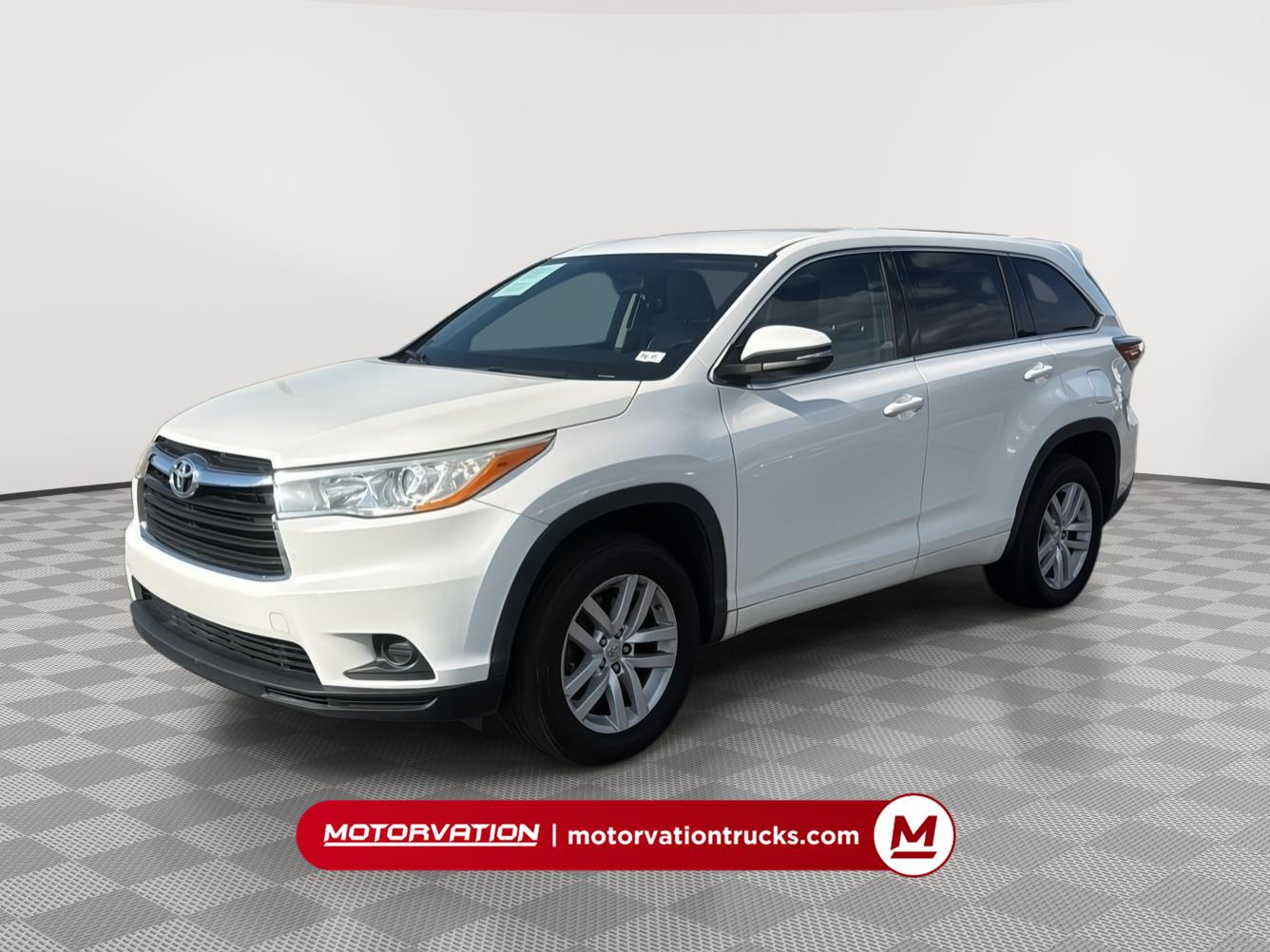 White (Blizzard Pearl) 2015 Toyota Highlander SUV / Crossover Front-Wheel Drive 6-Speed Automatic