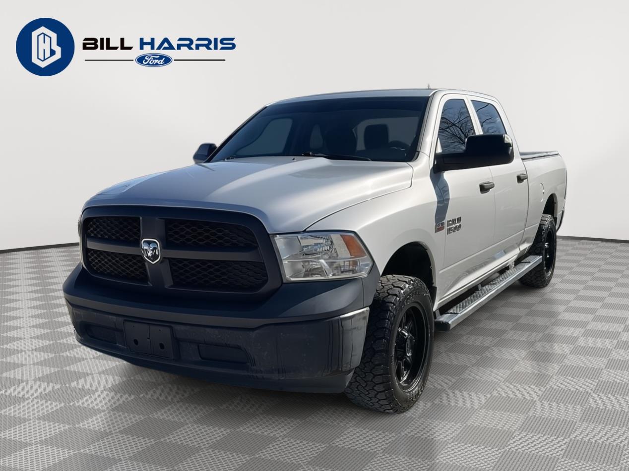 Bright Silver Metallic Clearcoat 2014 RAM 1500 Tradesman Crew Cab 4WD Pickup Truck Four-Wheel Drive 6-Speed Automatic