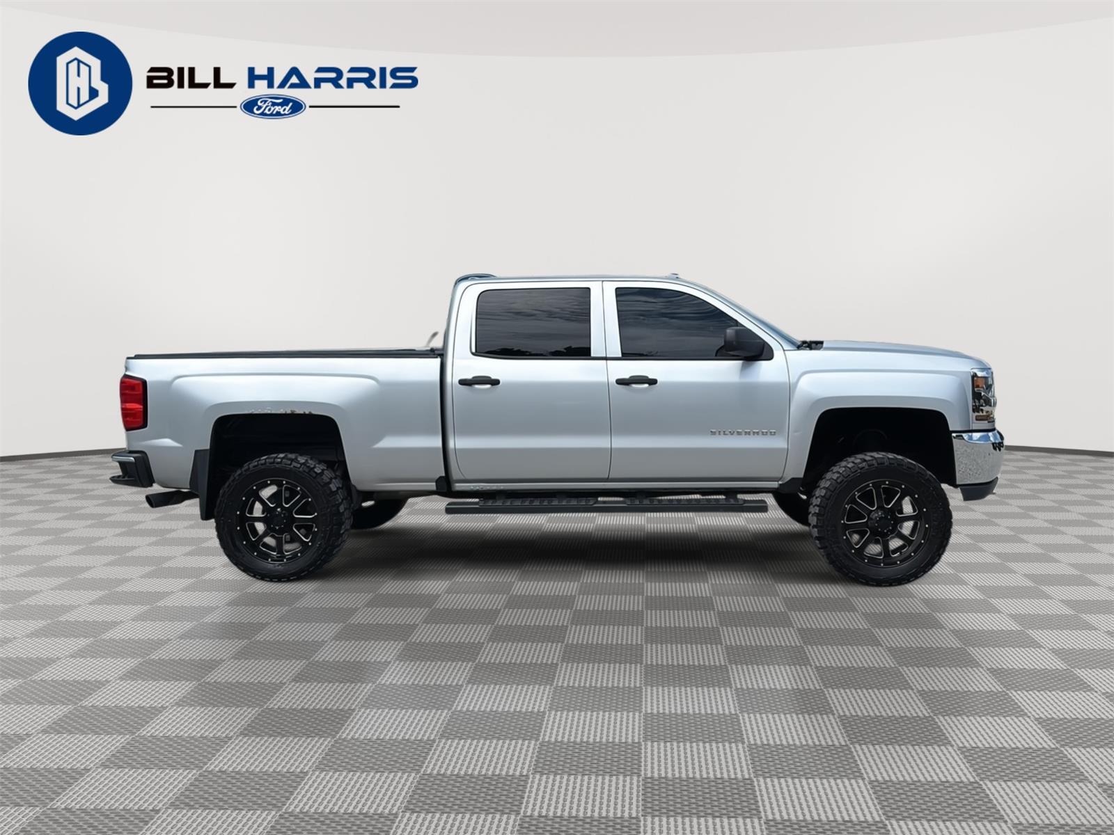 View vehicle photo 4