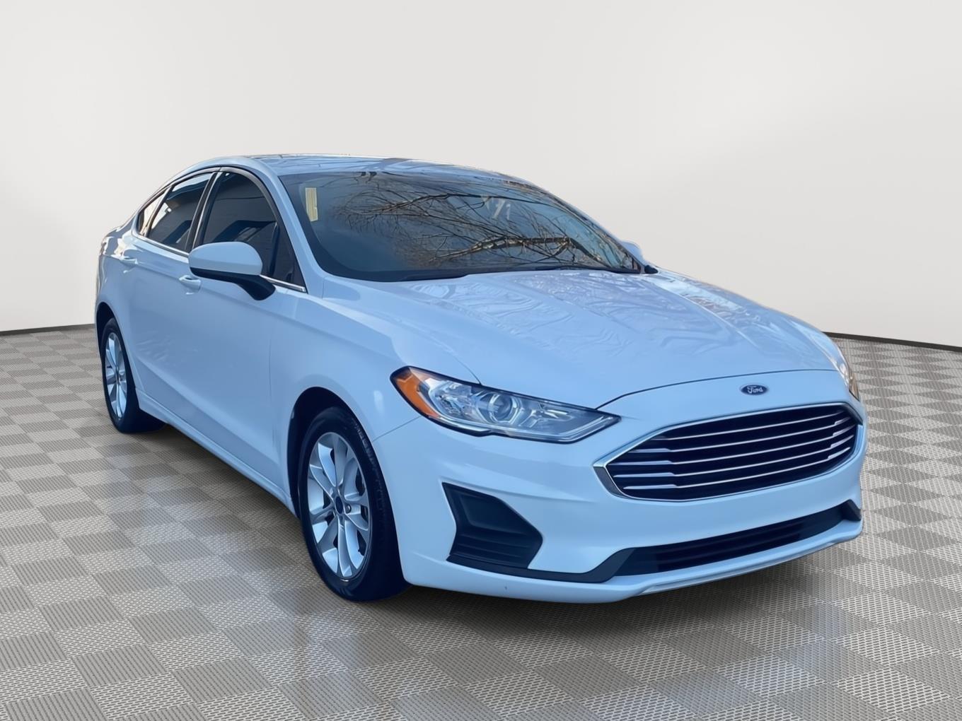 2019 Ford Fusion SE - 2