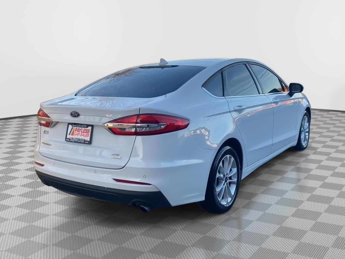 2019 Ford Fusion SE - 5