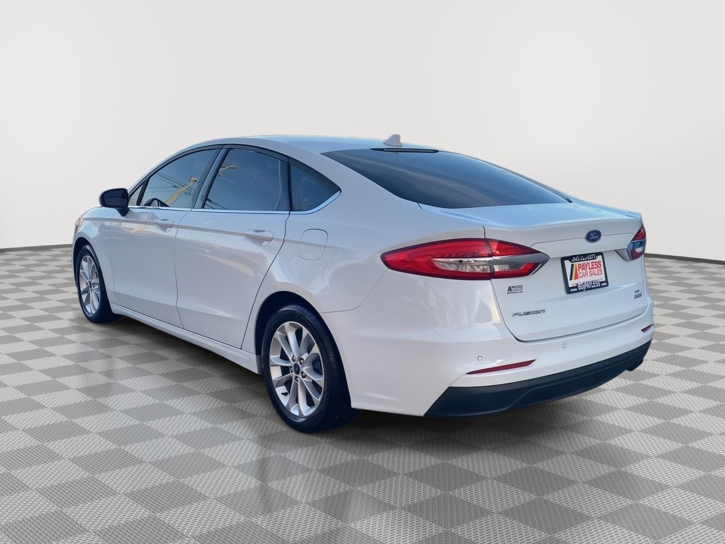 2019 Ford Fusion SE - 8