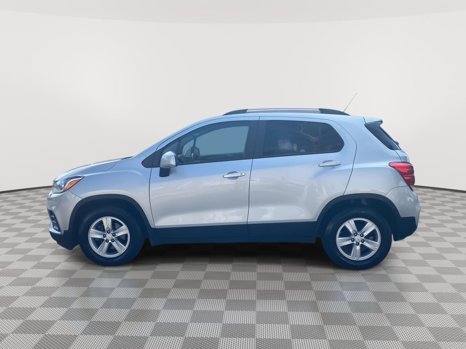 2022 Chevrolet Trax LT - 10