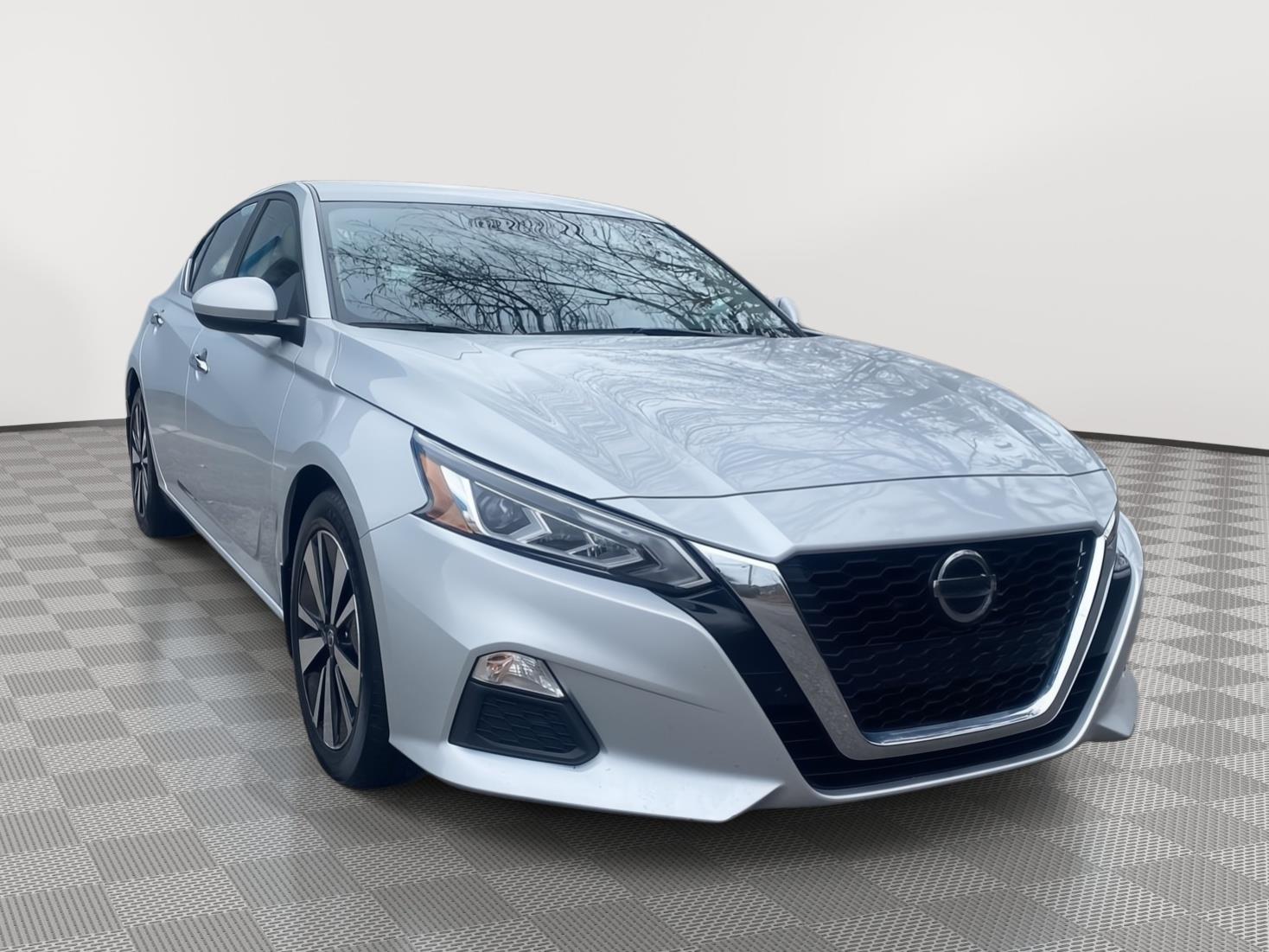 2022 Nissan Altima 2.5 SV - 3