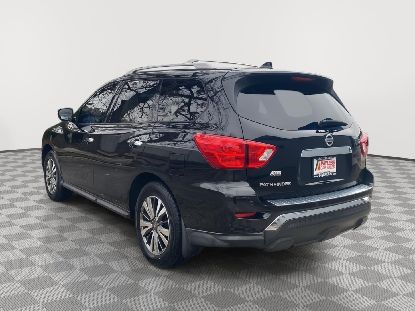 2020 Nissan Pathfinder S - 9