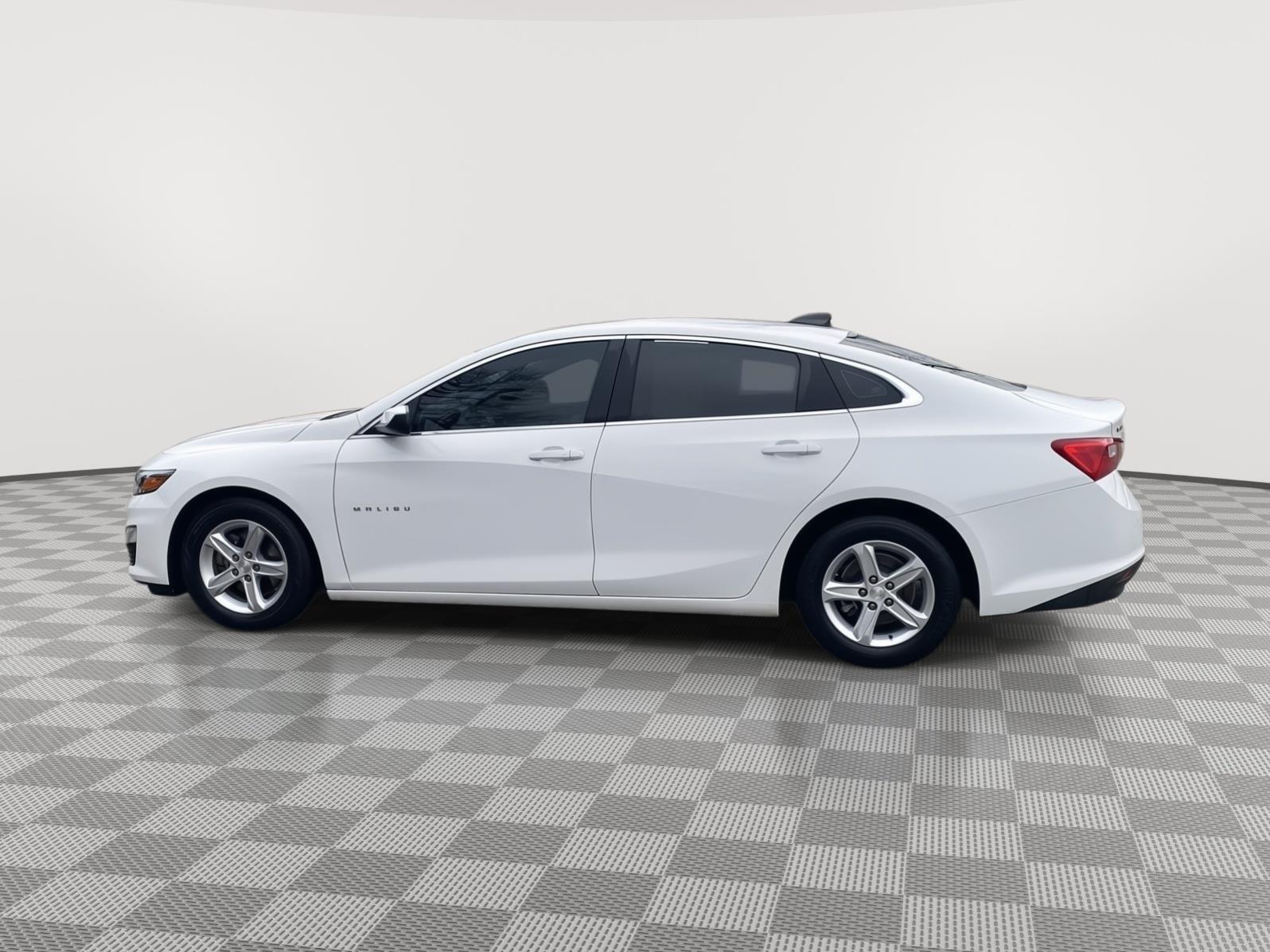 2020 Chevrolet Malibu LS - 10
