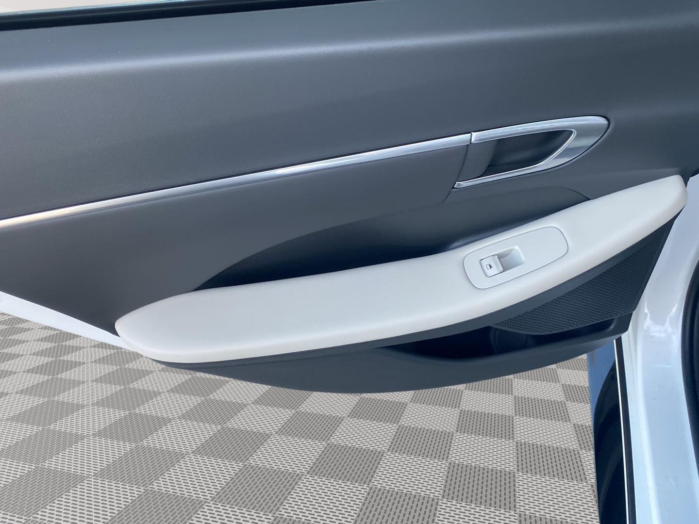 2023 Hyundai Sonata SEL at Burns Kia
