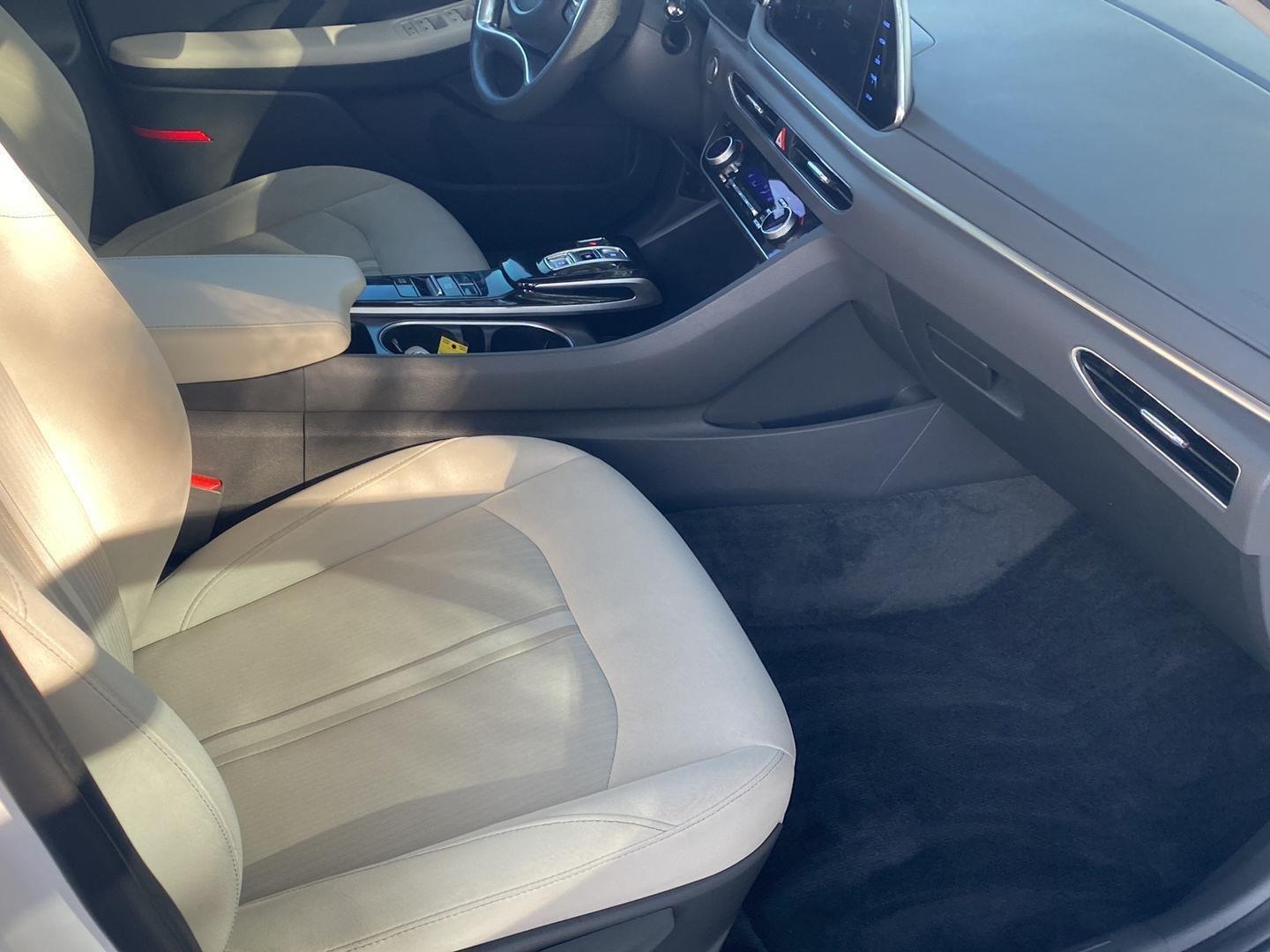 2023 Hyundai Sonata SEL at Burns Kia