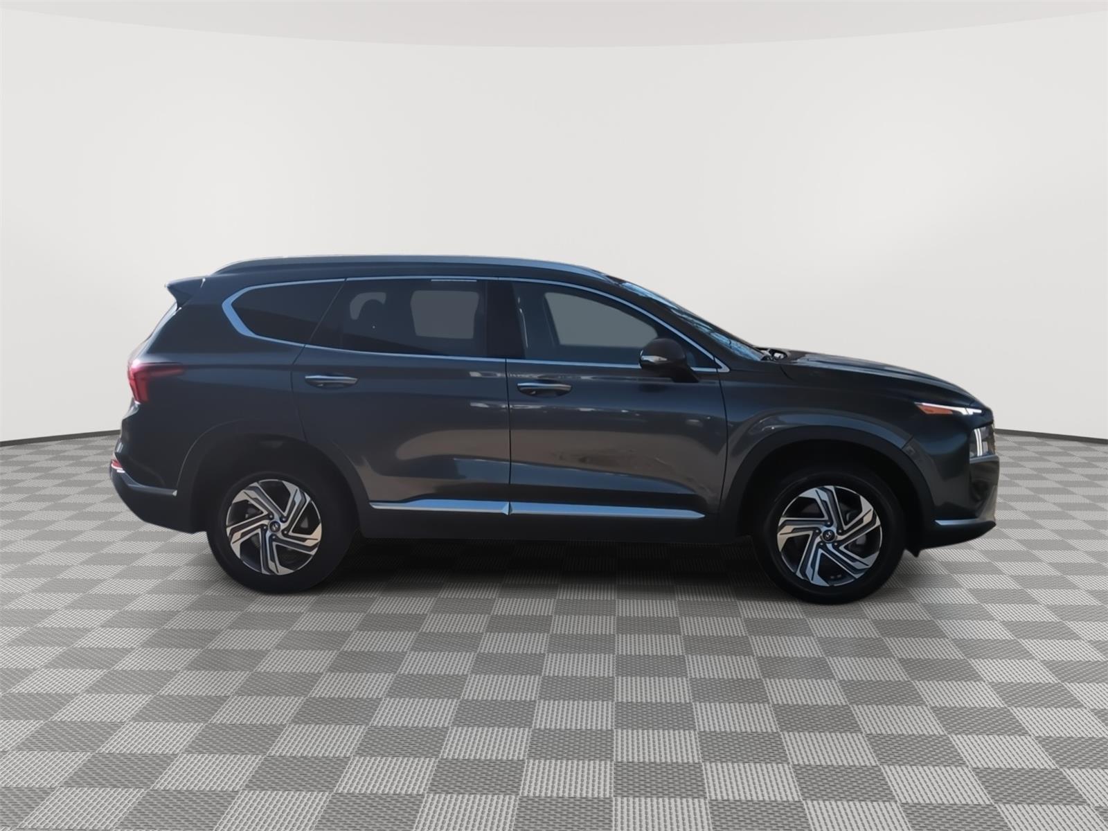 2023 Hyundai Santa Fe SEL - 4