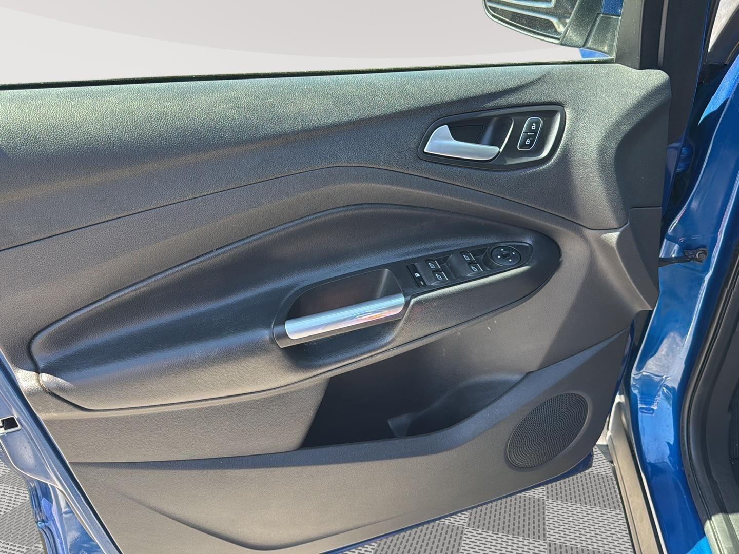 2019 Ford Escape SEL Sport Utility 4D - 9