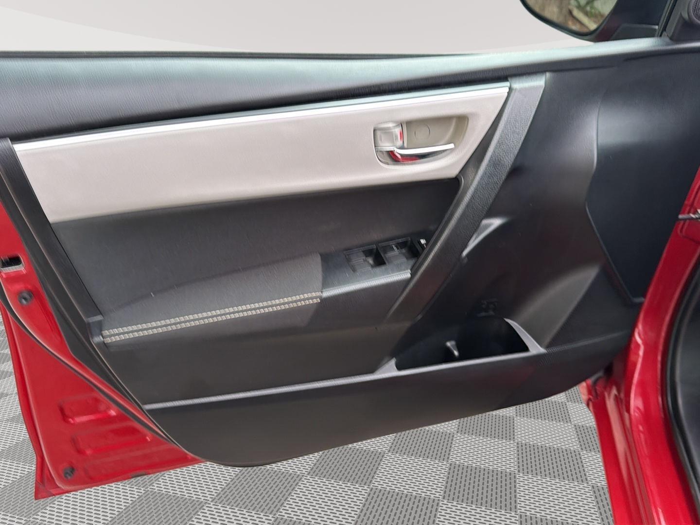 2019 Toyota Corolla LE at Burns Kia