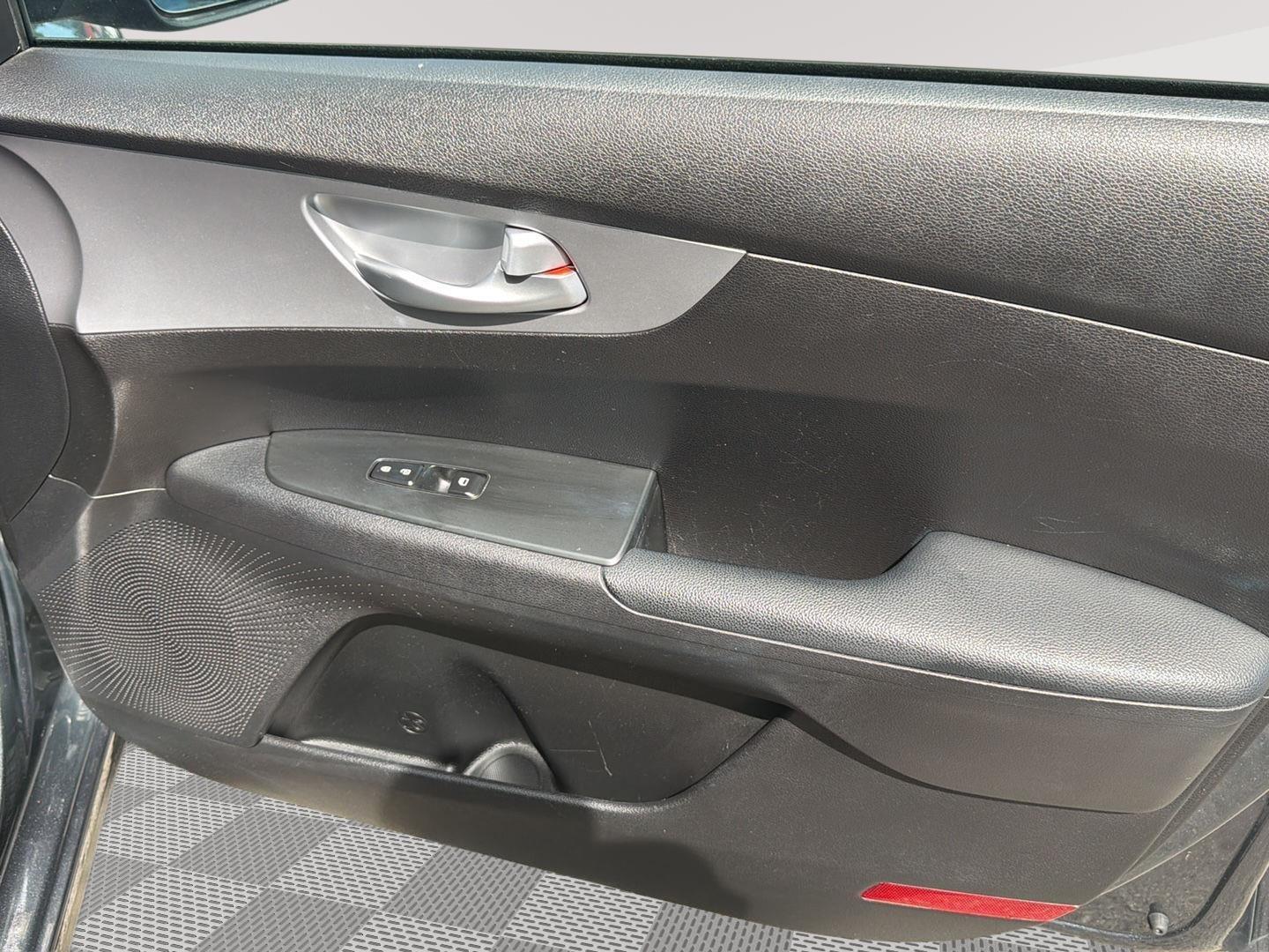 2023 Kia Forte LXS at Burns Honda