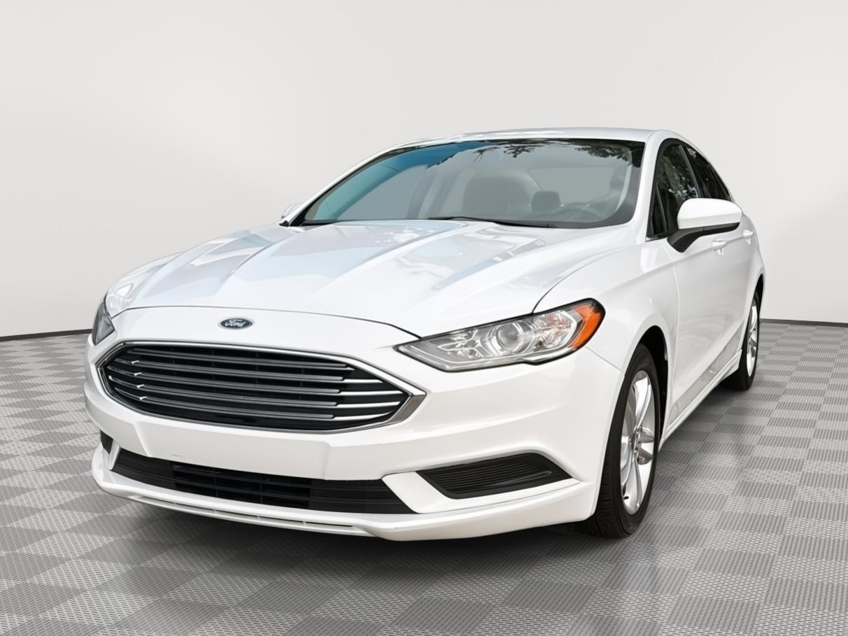 White 2018 Ford Fusion Sedan Front-Wheel Drive Automatic