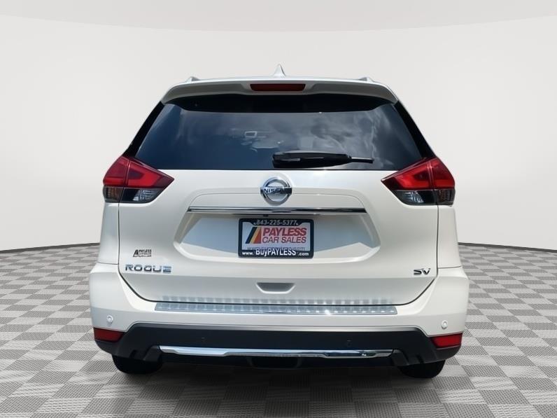 2019 Nissan Rogue SV - 7