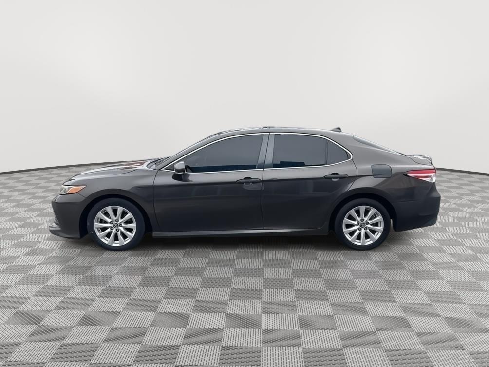 2018 Toyota Camry LE - 11