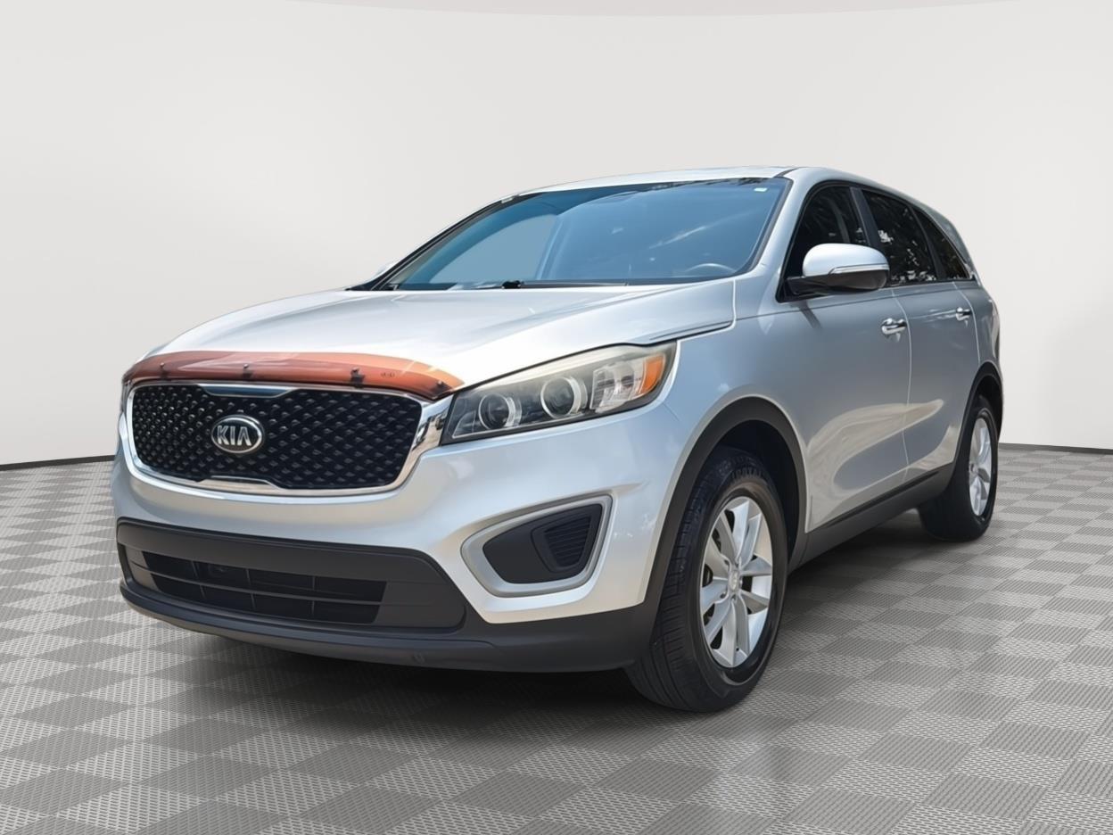 Sparkling Silver 2017 Kia Sorento SUV / Crossover Front-Wheel Drive Automatic