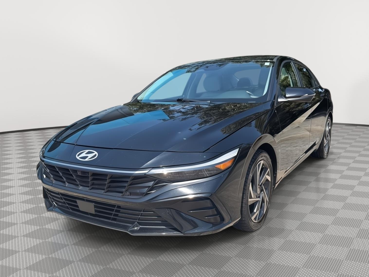 Abyss Black 2024 Hyundai Elantra Sedan Front-Wheel Drive Continuously Variable Transmission