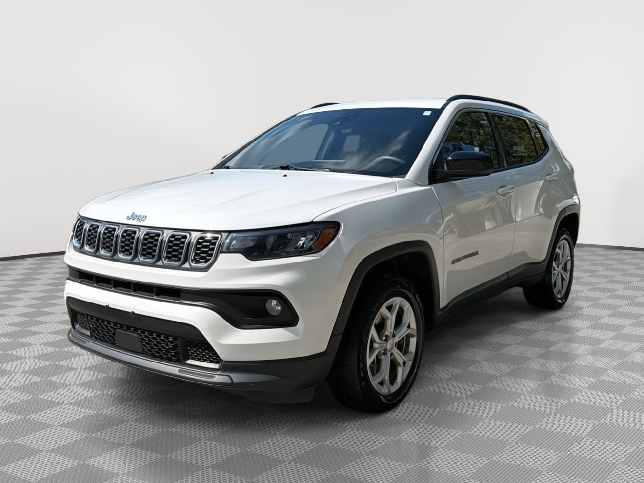 Bright White Clearcoat 2024 Jeep Compass SUV / Crossover Four-Wheel Drive 8-Speed Automatic